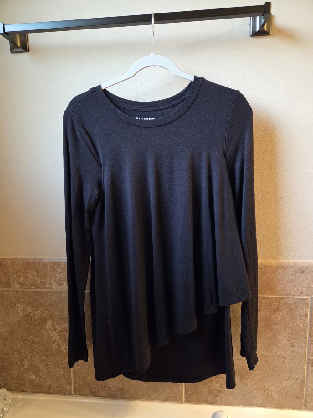 A Pea in the Pod Black Long-Sleeve Nursing Tee